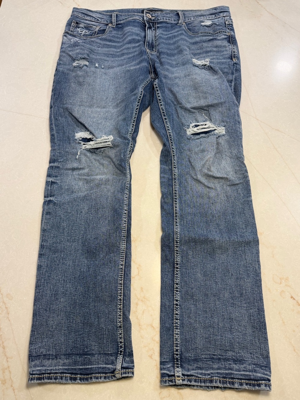 BKE Men’s Jake Straight Medium Wash Distressed Jeans Size 40x32
